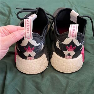 Adidas Women's Black and Pink Sneakers